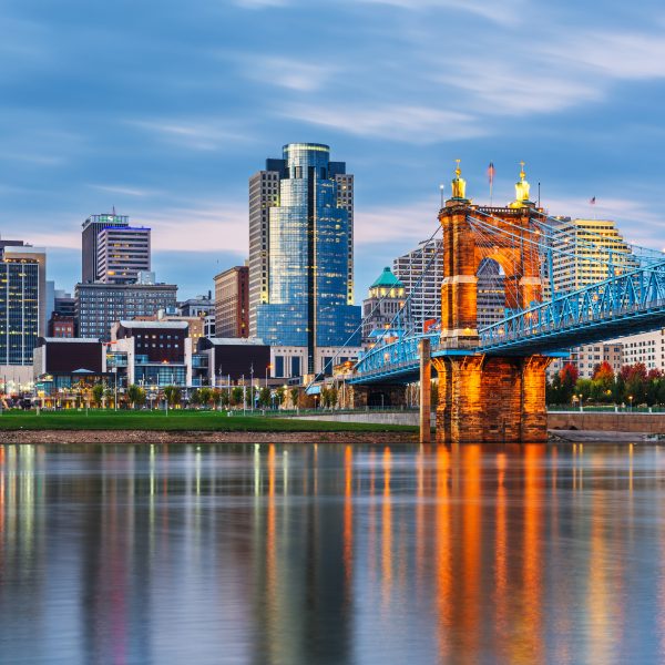 cincinnati, ohio, usa downtown skyline
